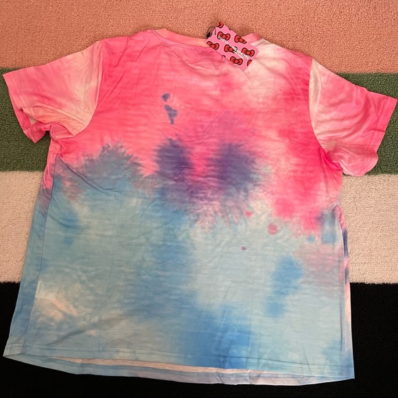 🎀 1X-4X Women’s SHEIN x Hello Kitty Tie-Dye Graphic Tee - Picture 7 of 8